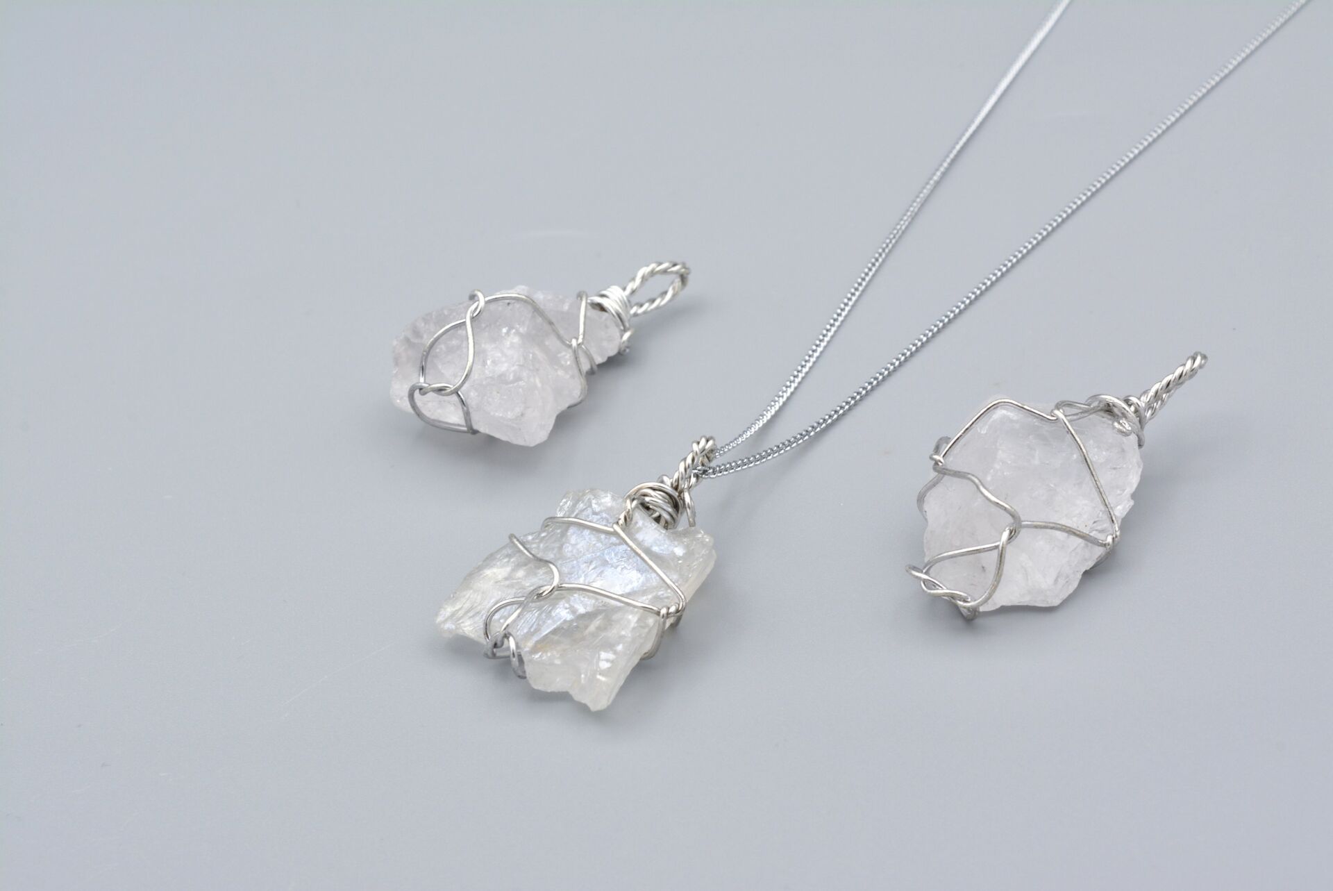 Hakiki Doğal Aura Kuvars Taşı Kolye Ucu 001