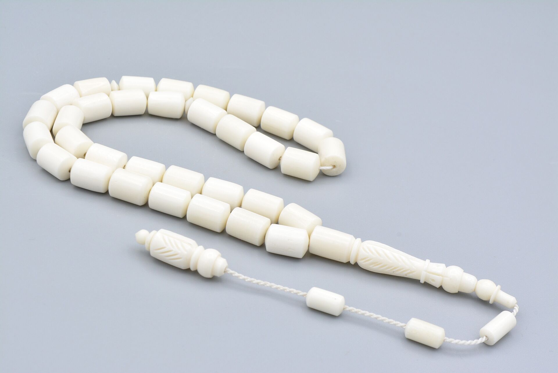 Usta İşi İmamesi Oymalı Kapsül Kesim İri Boy Deve Kemiği Tesbih