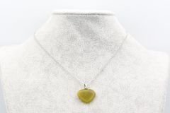 Hakiki Doğal Kalp Şeklinde Olivin Taşı Kolye Ucu