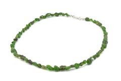 Choker Model Amorf Kesim Doğal Diopsit Taşı Kolye