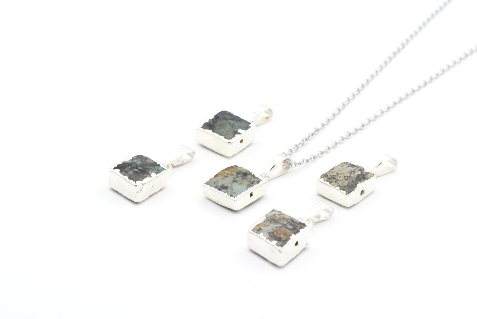 Hakiki Doğal Firuze Turkuaz Taşı Kolye Ucu