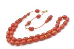 Hakkı Usta İmzalı Beyzi Kesim Bilek Boy Hareli Turuncu Sıkma Kehribar Tesbih