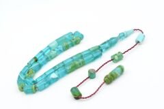 Halil Usta İmzalı Kesme Model Bilek Boy Mavi Yeşil Sıkma Kehribar Tesbih