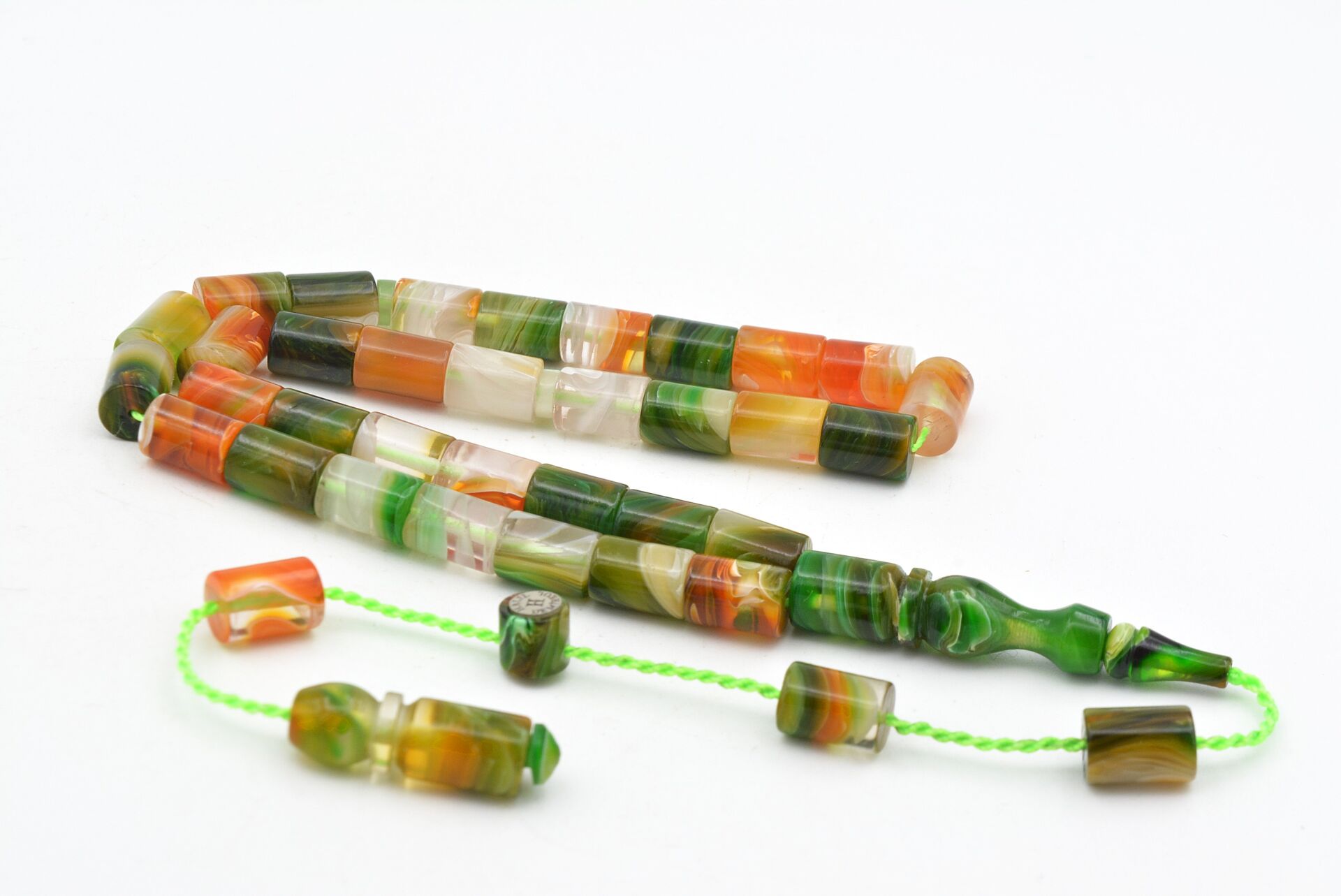 Halil Usta İmzalı Kesme Model Bilek Boy Turuncu Yeşil Sıkma Kehribar Tesbih