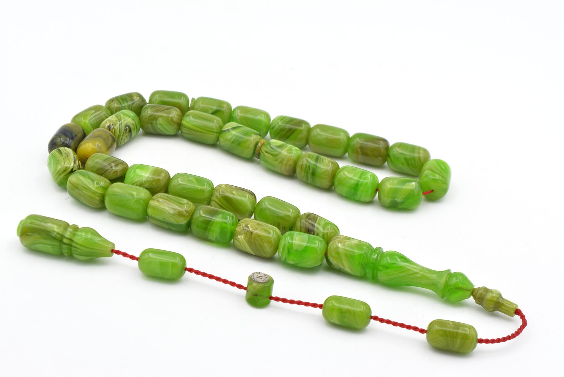 Halil Usta İmzalı Fıçı Model İri Boy Hareli Yeşil Sıkma Kehribar Tesbih