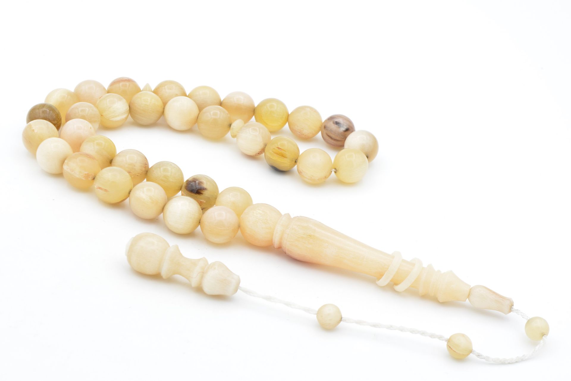 Sistemli İmamesi Halkalı Küre Kesim İri Boy Koç Boynuzu Tesbih