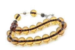 Sistemli Küre Kesim Sarı Sıkma Kehribar Efe Maskot Tesbih