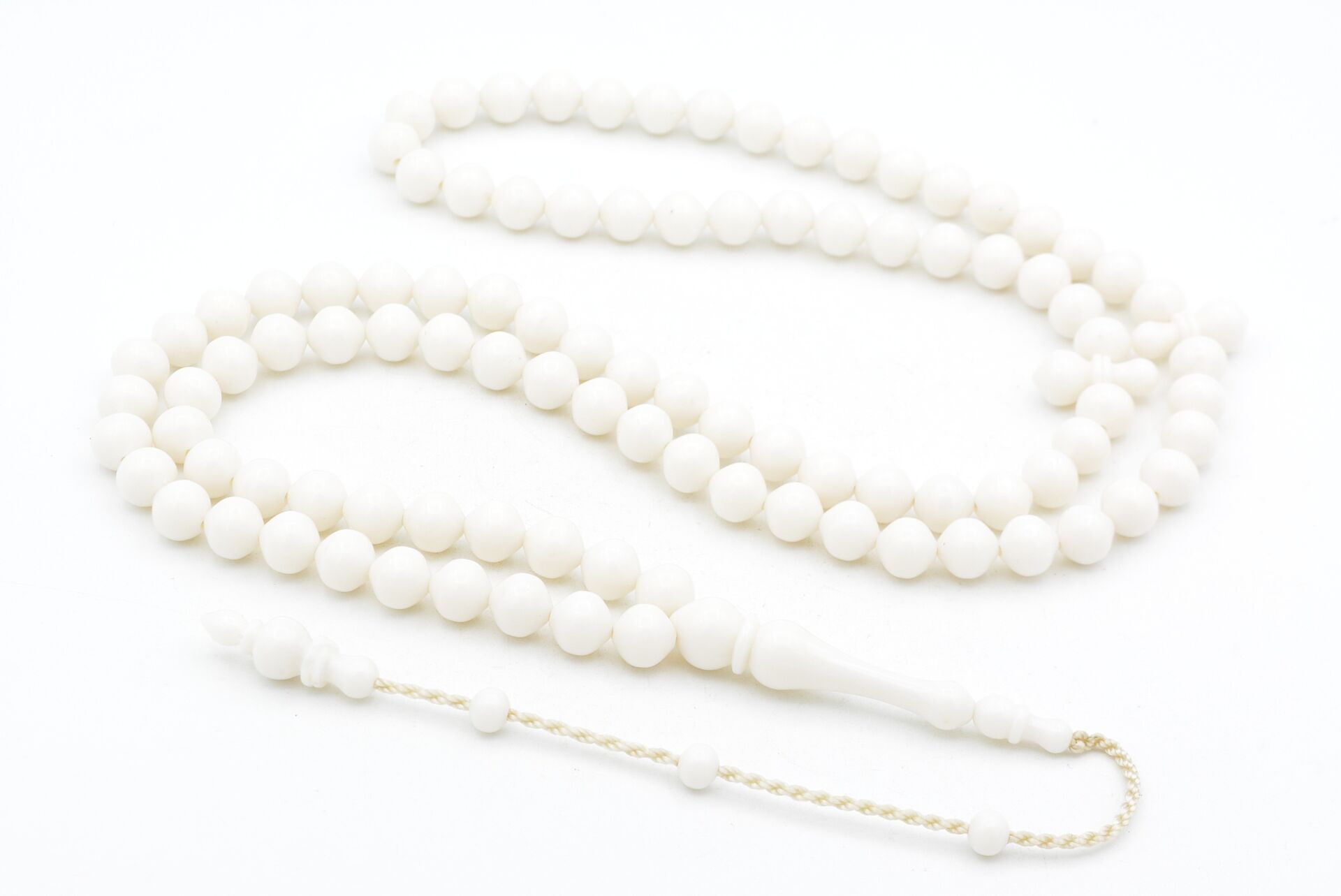 Sistemli Sığırcık Kesim 99 luk Beyaz Toz Kehribar Tesbih