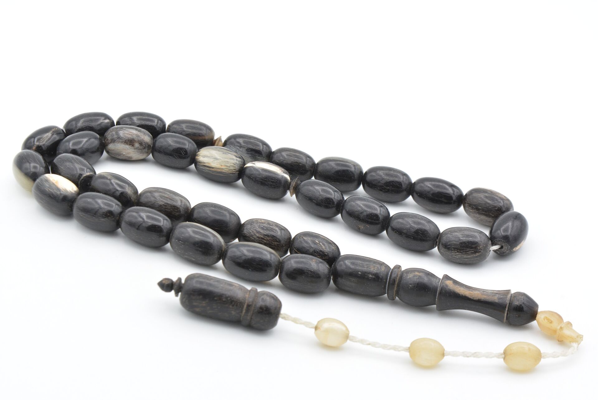 Sistemli Tombul Beyzi Kesim Siyah Koç Boynuzu Tesbih