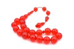 USTA İŞİ KÜRE KESİM KIRMIZI TOZ PRES KEHRİBAR MASKOT TESBİH İRİ BOY