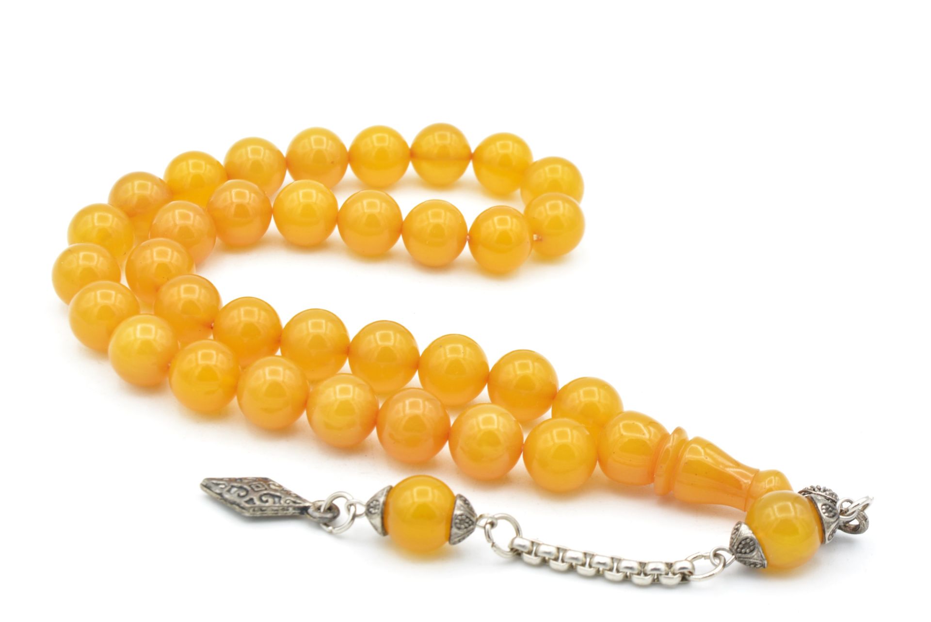 Gümüş Kaplama Kamçılı Küre Kesim Sarı Sıkma Kehribar Tesbih 9 Mm