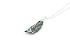 HAKİKİ DOĞAL ANYOLİT KOLYE UCU (RUBY ZOİSİT) DOĞAL TAŞ 006