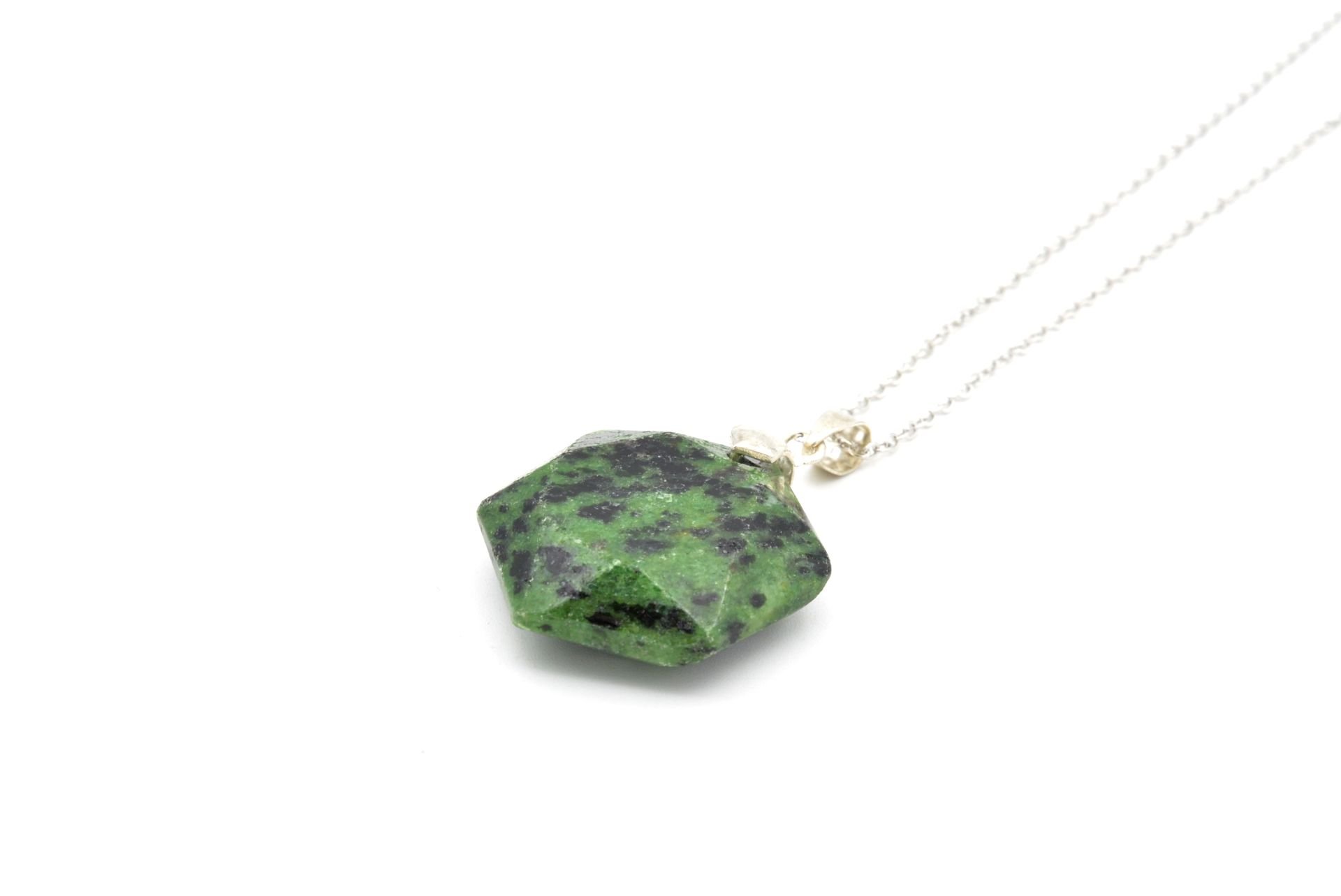 HAKİKİ DOĞAL ANYOLİT KOLYE UCU (RUBY ZOİSİT) DOĞAL TAŞ 003